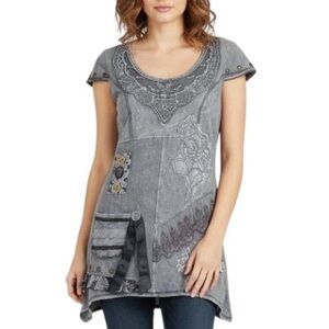 Feminine Gray Lace Embroidered Short Sleeve Scoop Neckline Tunic Top Small